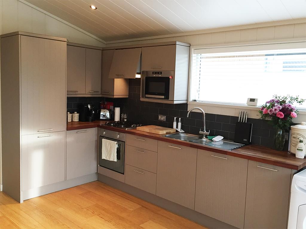3 bedroom park home For Sale in Clitheroe - kitchen2.jpg